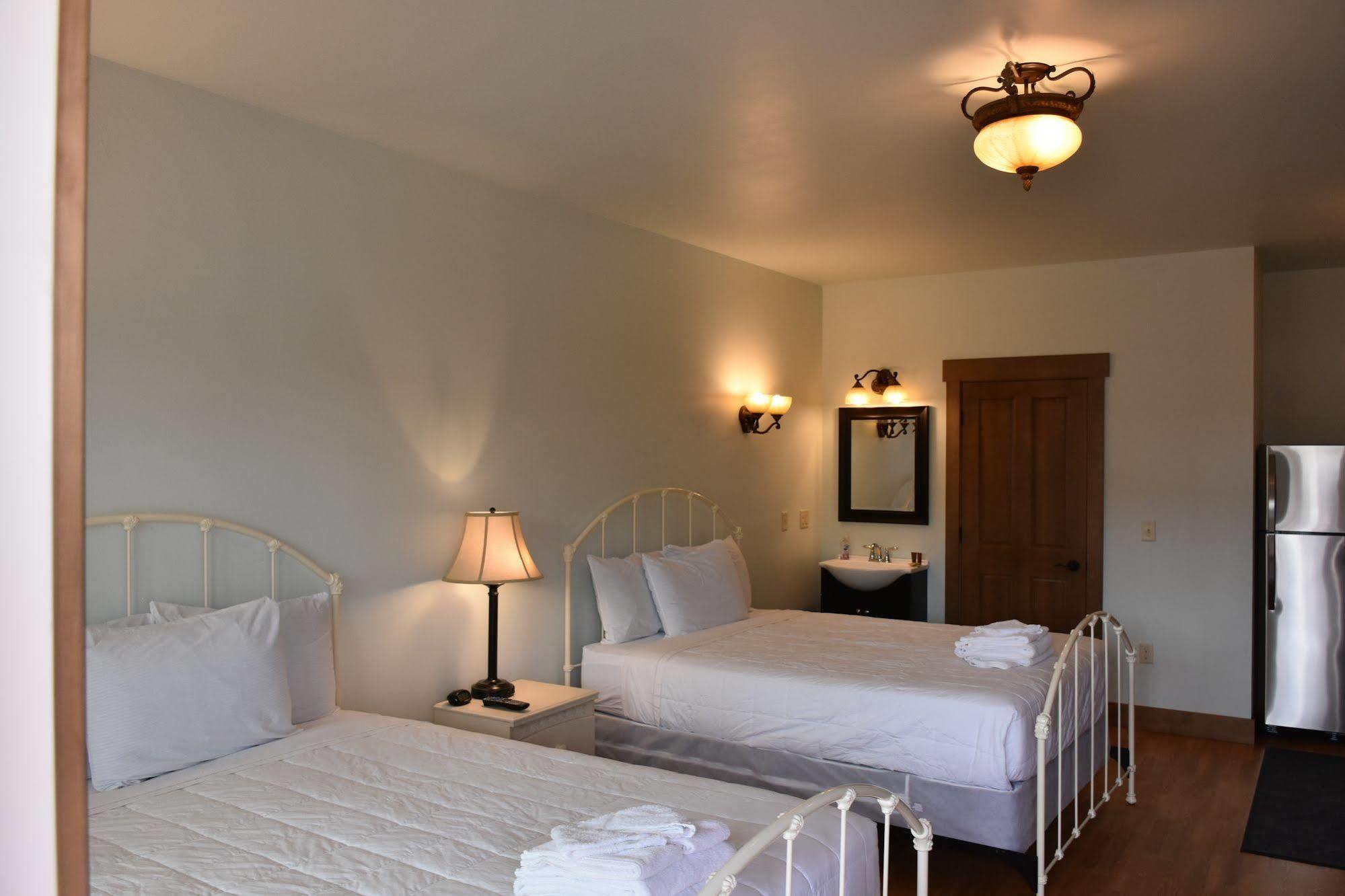 Yellowstone Condos & Suitesガーディナー エクステリア 写真